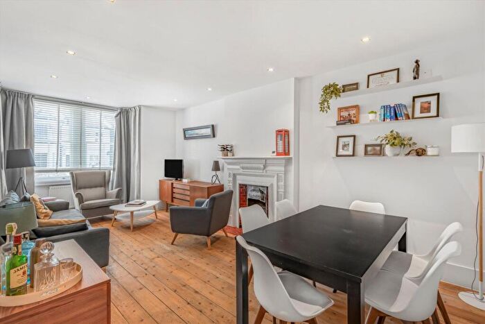 2 Bedroom Flat For Sale In Latchmere Road, Clapham Junction, SW11