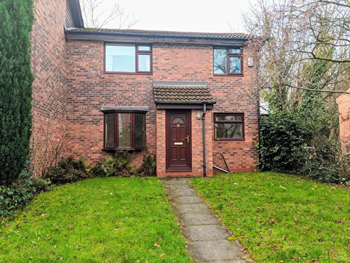 2 Bedroom Semi-Detached House To Rent In Heaton Road, Withington, M20