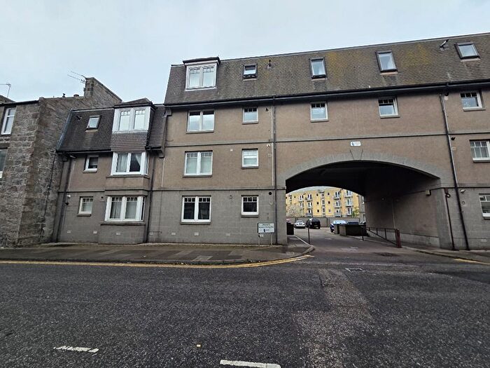 2 Bedroom Flat To Rent In St Clair Street, City Centre, Aberdeen, AB24