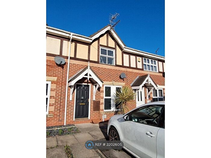 3 Bedroom Terraced House To Rent In Bermondsey Drive, Hull, HU5