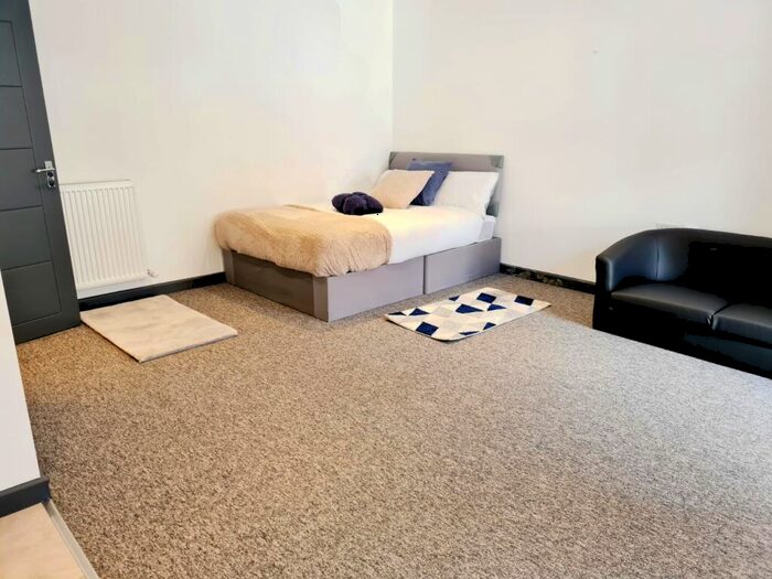 1 Bedroom Flat To Rent In Castle Mews, HA1