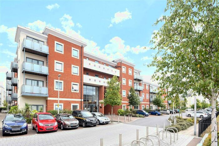 2 Bedroom Flat To Rent In Heron House, Rushley Way, Reading, Berkshire, RG2
