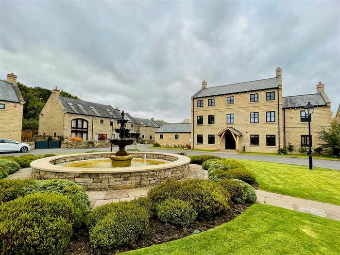 7 Bedroom Detached House For Sale In Whitley Willows, Lepton, Huddersfield, HD8