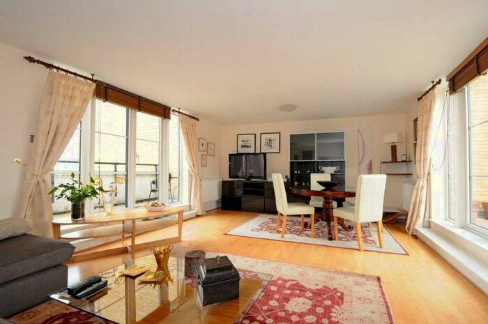 3 Bedroom Flat To Rent In Palgrave Gardens London, NW1