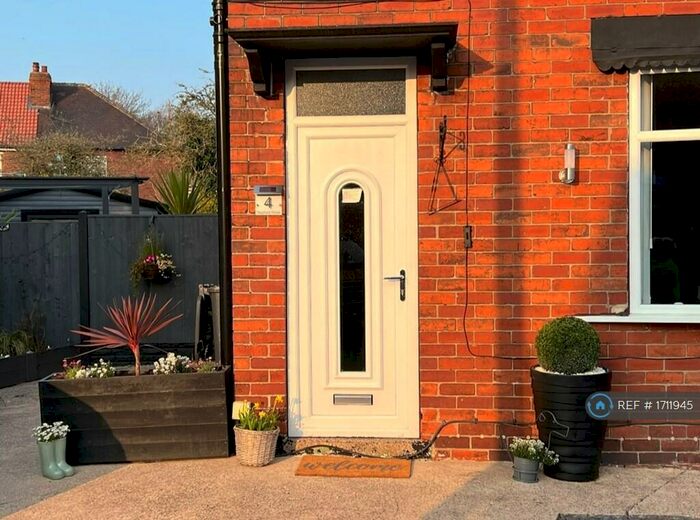 3 Bedroom Semi-Detached House To Rent In Mayfield Road, Doncaster, DN5