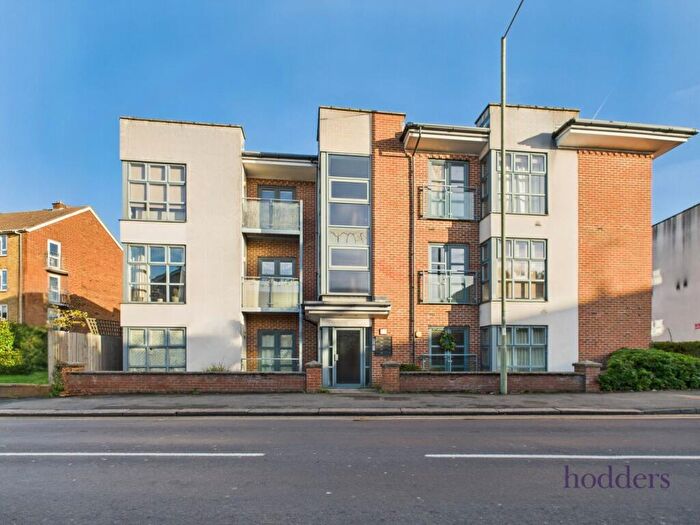 2 Bedroom Apartment To Rent In Addlestone, Surrey, KT15