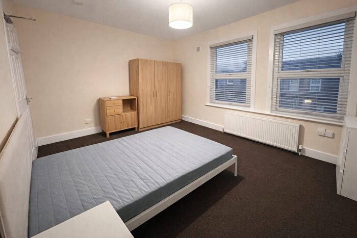 1 Bedroom Flat To Rent In Davidson Road, Croydon, CR0