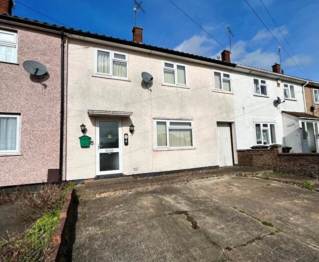 3 Bedroom Terraced House To Rent In Drayton Road, Luton, Bedfordshire, LU4