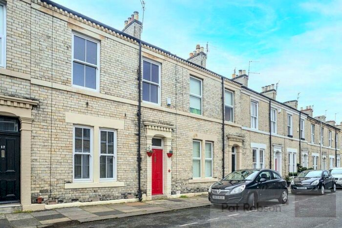 4 Bedroom Property To Rent In Clayton Park Square, Newcastle-Upon-Tyne, NE2