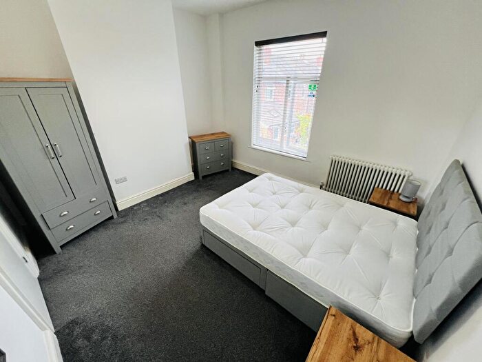 1 Bedroom House Of Multiple Occupation To Rent In Lowfield Road, Cale Green, Stockport, SK3