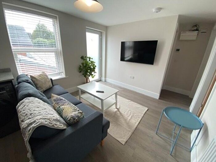 3 Bedroom Apartment To Rent In Colwick Road, West Bridgford, NG2