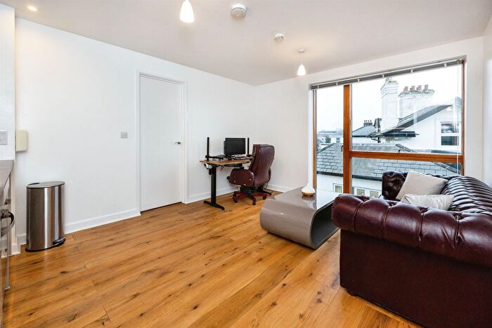 1 Bedroom Flat For Sale In Elwick Road, Ashford, TN23