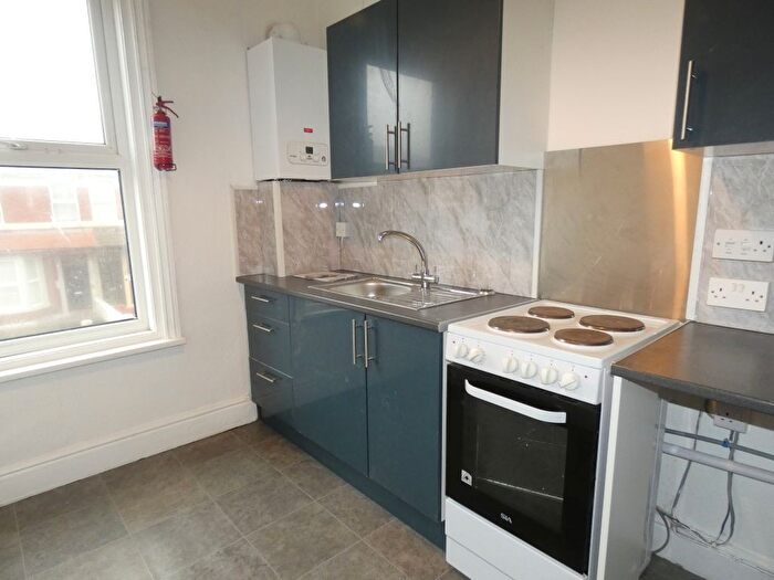 1 Bedroom Flat To Rent In Clifford Road, Blackpool, FY1