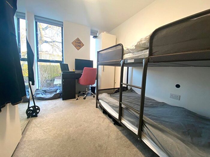 2 Bedroom Flat For Sale In Horizon Place, Studio Way, Borehamwood, Hertfordshire, WD6