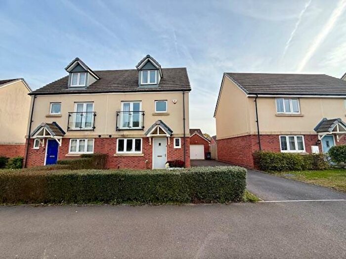 4 Bedroom Semi-Detached House To Rent In Homington Avenue, Coate, Swindon, SN3