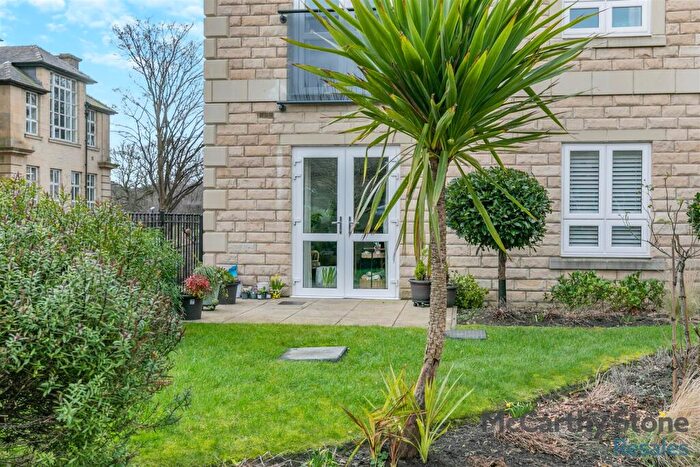 1 Bedroom Apartment For Sale In Hepworth Court, Parsonage Lane, Brighouse, HD6