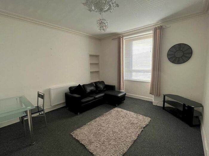 1 Bedroom Flat To Rent In Strathmartine Road, Dundee, DD3