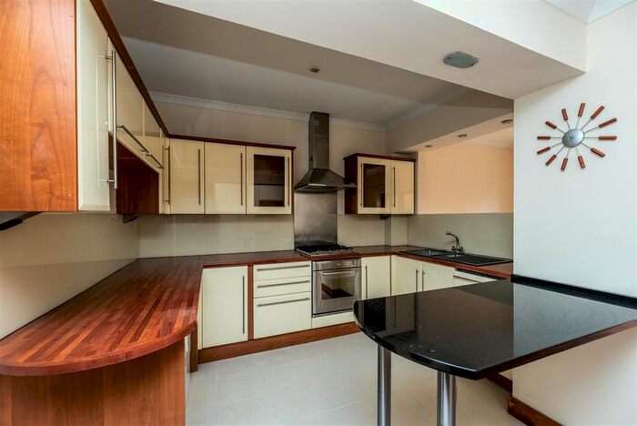 2 Bedroom Property To Rent In Pwll Street, Landore, Swansea, SA1