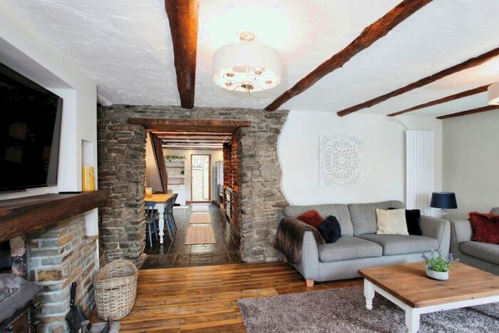 3 Bedroom Detached House For Sale In Old Caerphilly Road, Nantgarw, Cardiff, CF15