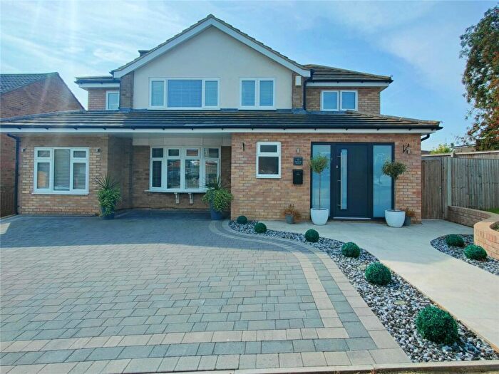 4 Bedroom Detached House To Rent In Pepper Hill, Northfleet, Gravesend, Kent, DA11