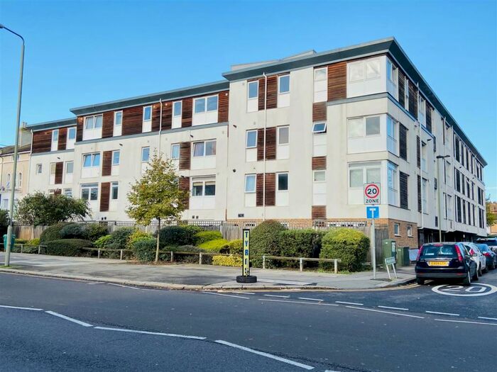 1 Bedroom Flat To Rent In Weighton Road, London, SE20