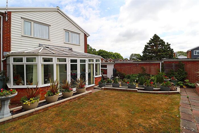 4 Bedroom Detached House For Sale In Lubbock Walk, Rainham, ME8