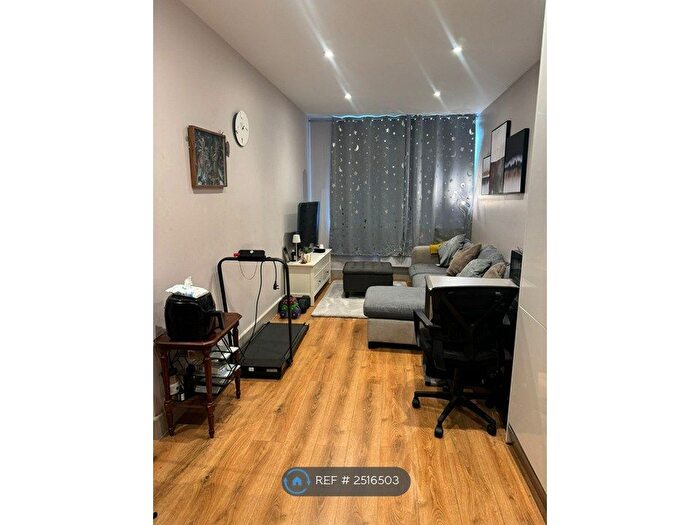 1 Bedroom Flat To Rent In Cube House, Stoke Mandeville, Aylesbury, HP22