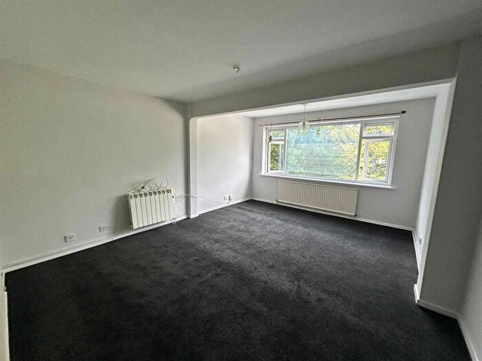 1 Bedroom Flat To Rent In Wakefield Court, Moseley, Birmingham, B13