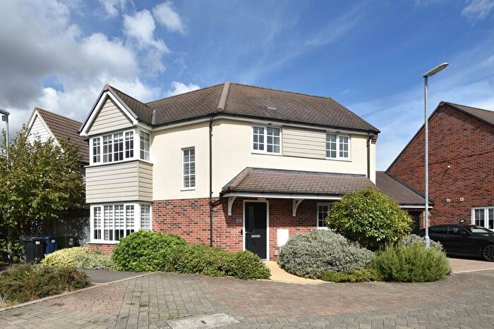3 Bedroom Link Detached House For Sale In Harvest Drive, St Neots, PE19