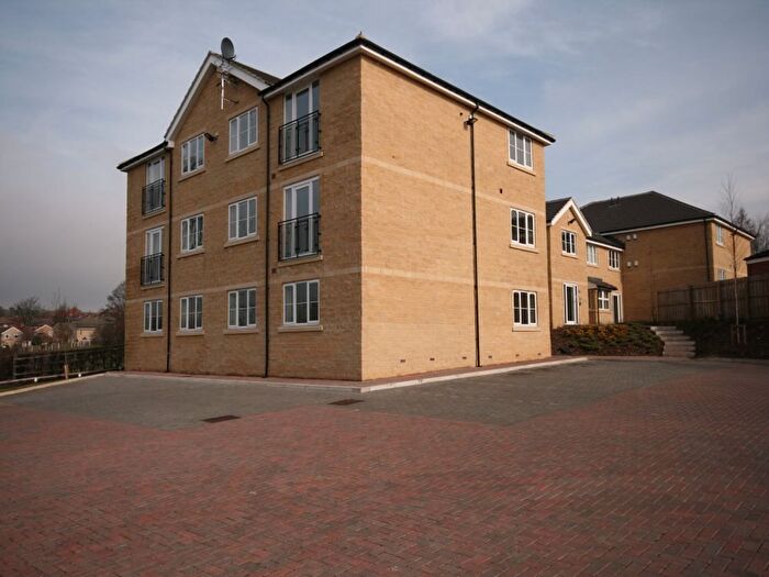 2 Bedroom Flat To Rent In Hilldale View, Heckmondwike, WF16