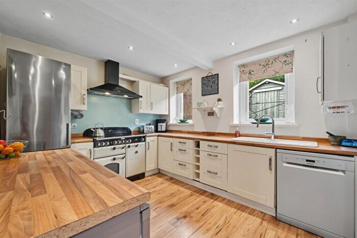 5 Bedroom Semi-Detached House For Sale In Whitecross Avenue, Tideswell, Buxton, SK17