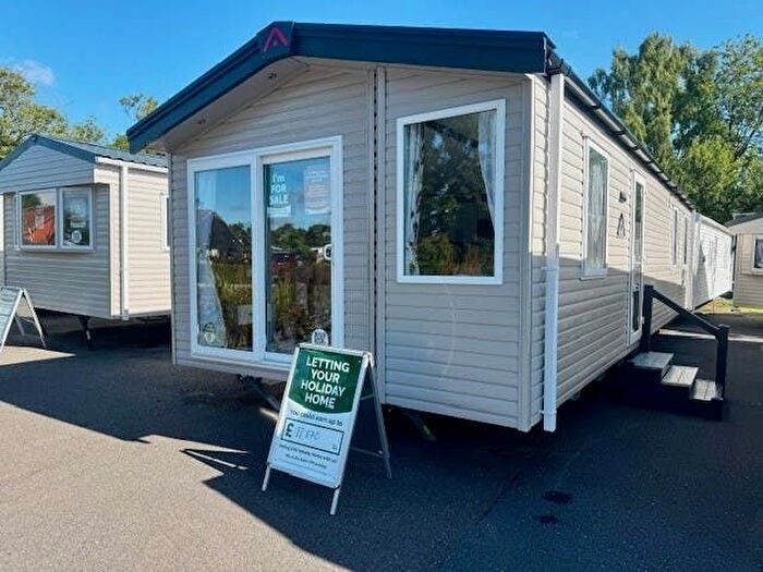 2 Bedroom Mobile/park Home For Sale In Carlton, Saxmundham, IP17