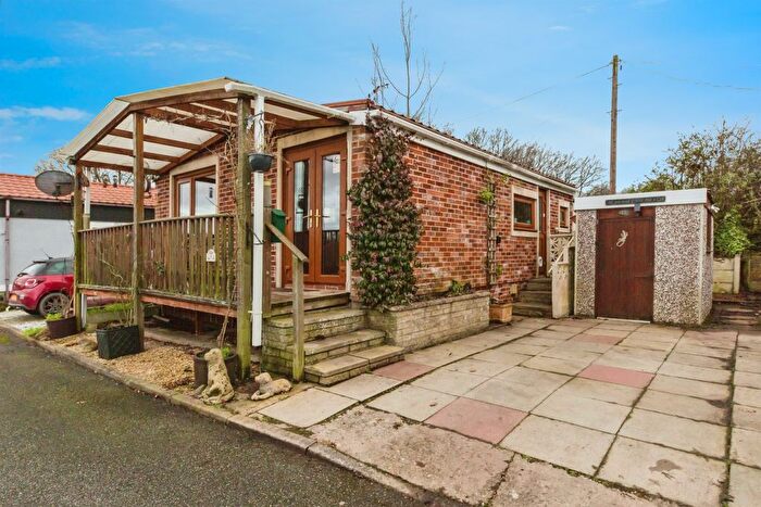 2 Bedroom Park Home For Sale In Mill Lane, Meadowbank, Winsford, CW7