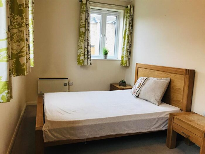 2 Bedroom Flat To Rent In Abbeyfields, Peterborough, PE2