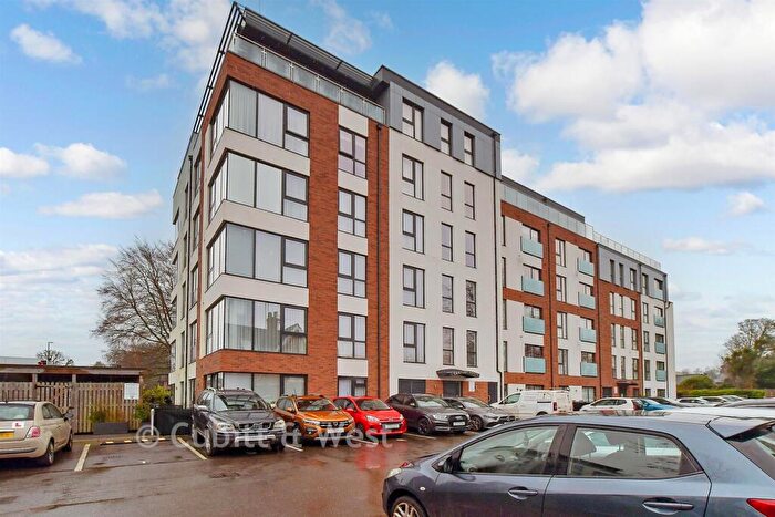 1 Bedroom Apartment For Sale In Station Road, Horsham, West Sussex, RH13