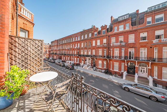 1 Bedroom Flat For Sale In Rosary Gardens, London, SW7