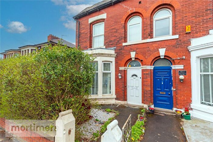 5 Bedroom End Of Terrace House For Sale In Revidge Road, Blackburn, Lancashire, BB1