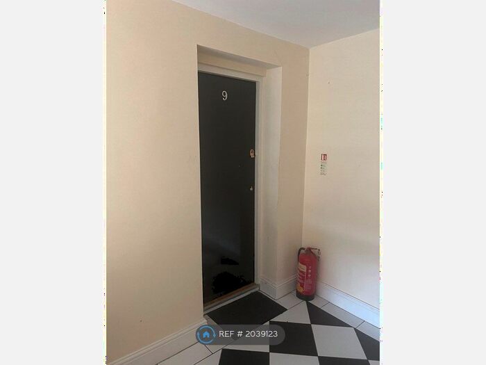 2 Bedroom Flat To Rent In Elmsley Road, Liverpool, L18