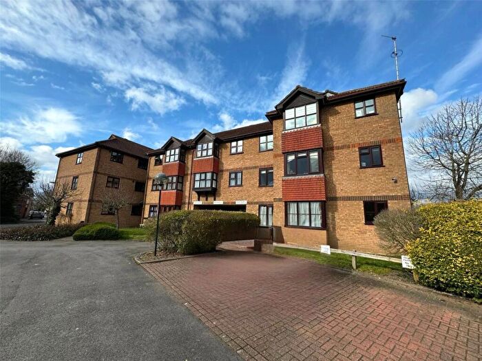 2 Bedroom Apartment To Rent In Swan Court, Mangles Road, Guildford, Surrey, GU1