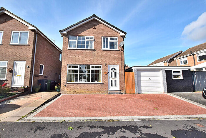 3 Bedroom Detached House For Sale In Kingfisher Court, Scotton, DL9