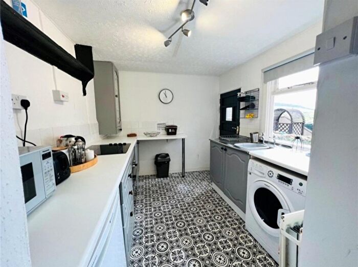 2 Bedroom Cottage To Rent In Pwllheli, LL53