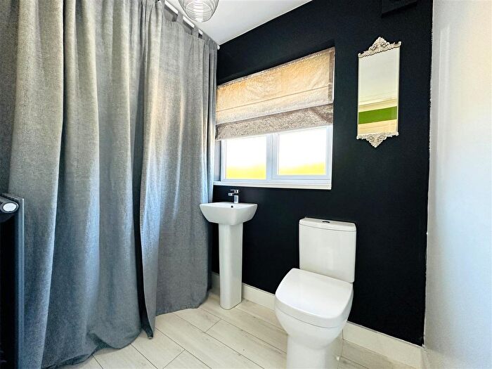 2 Bedroom Detached House For Sale In Main Street, Great Heck, Goole, DN14