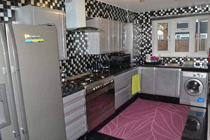 4 Bedroom Terraced House To Rent In Gibbins Road, Stratford, London, E15
