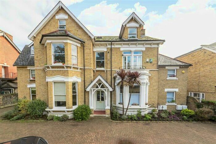 2 Bedroom Flat To Rent In Kew Road, Kew, Richmond, TW9