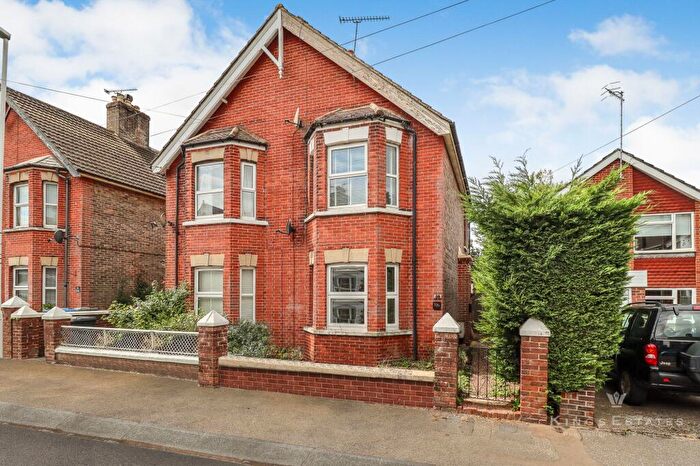 1 Bedroom Flat To Rent In Cantelupe Road, East Grinstead, RH19