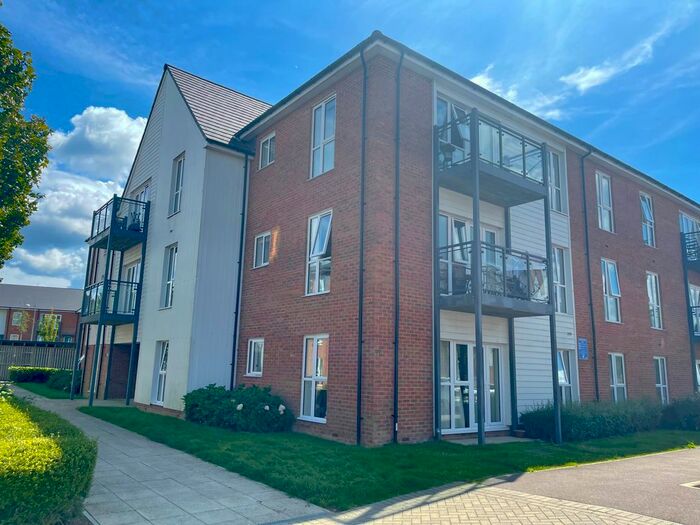 1 Bedroom Flat To Rent In Holmbush Mews, Faygate, Horsham, RH12