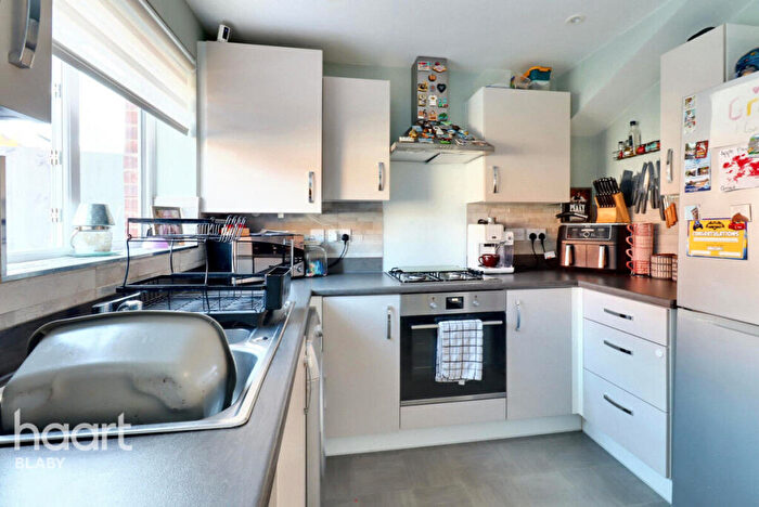 3 Bedroom Terraced House For Sale In Smith Close, Leicester, LE8