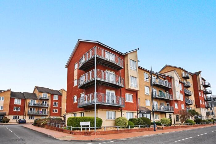 3 Bedroom Apartment For Sale In Glan Y Mor, Y Rhodfa, Barry, CF63