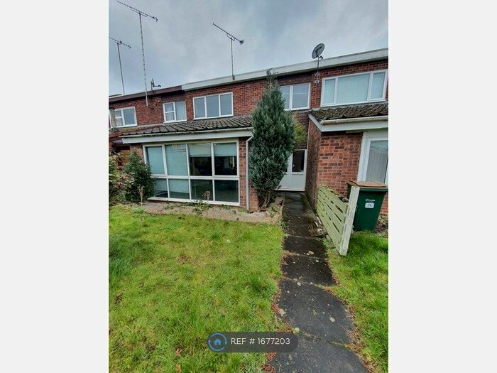 3 Bedroom Terraced House To Rent In Barrow Close, Coventry, CV2