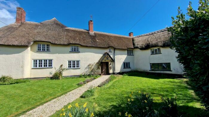 6 Bedroom Detached House For Sale In Plymtree, Cullompton, EX15